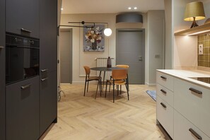 Dining - Azoka Suite by FeelFree Rentals (Donostia)