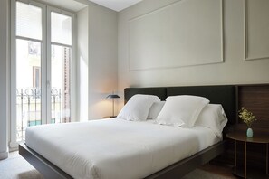 2 bedrooms, iron/ironing board, bed sheets