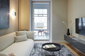 Smart TV - Azoka Suite by FeelFree Rentals (Donostia)