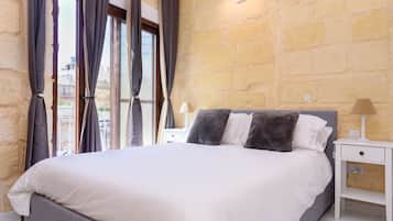 2 chambres, chambres insonorisées, fer et planche à repasser