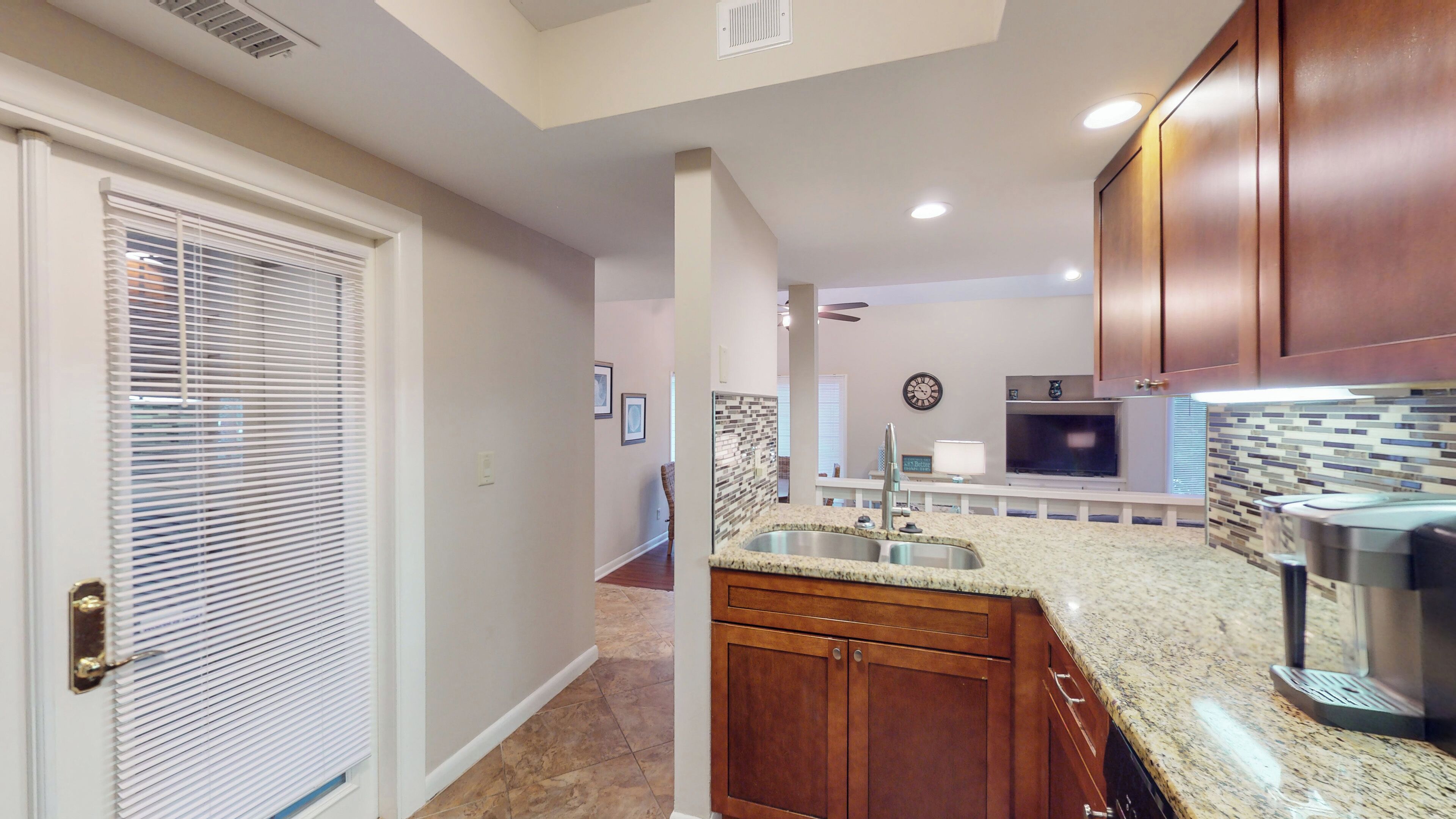 Great Family Layout!