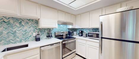 ثلاجة، ميكروويف، فرن، موقد طهي مسطح