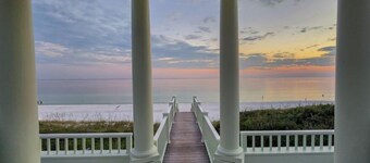 Welcome to Idlewild South! Steps to both downtown and the beach.