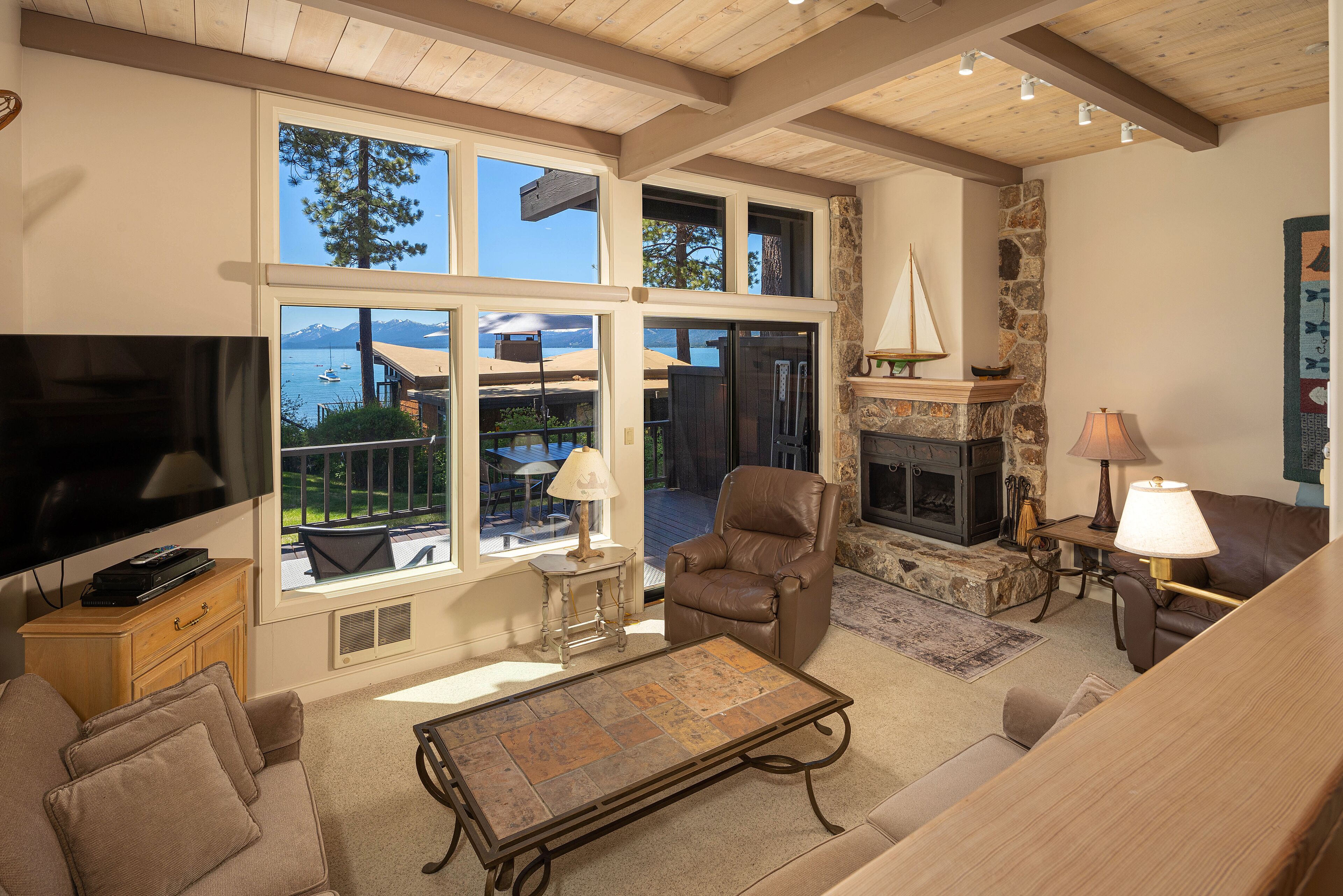 Star Harbor #6: Lake View 3 bedroom, 2.5 bathroom Star Harbor condo, sleeps 8