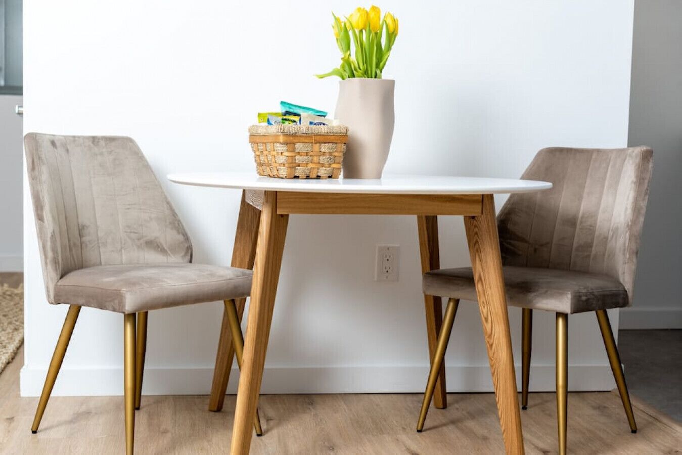 PRIVATE LUXURY APT IN THE HEART OF NEWARK