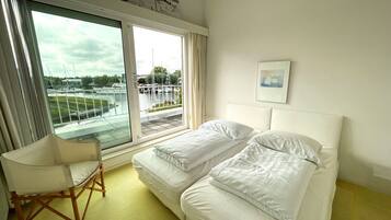 3 slaapkamers, een strijkplank/strijkijzer, gratis wifi