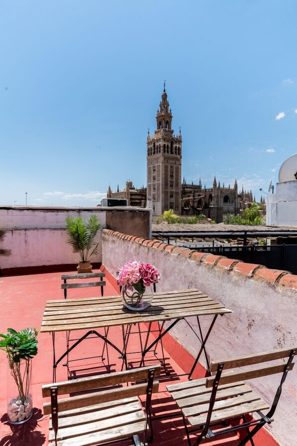 Outdoor dining - Terraza Catedral Olehousing 1 (Sevilla)