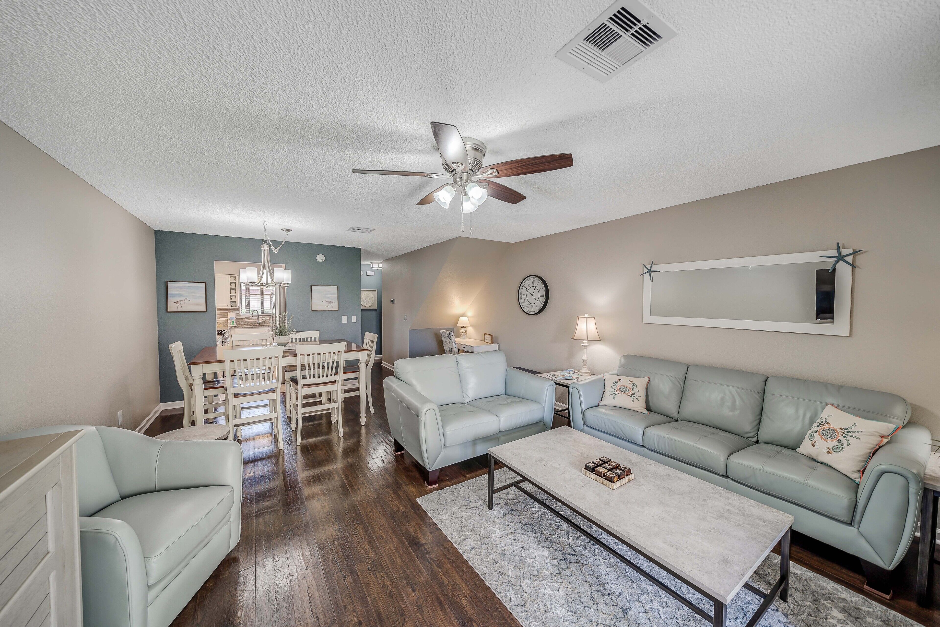 FREE Golf +Tix! Updated West End Townhome w/Pool, Tennis, steps to the Beach!
