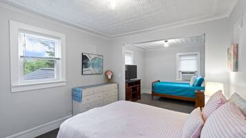 2 bedrooms, desk, iron/ironing board, travel crib