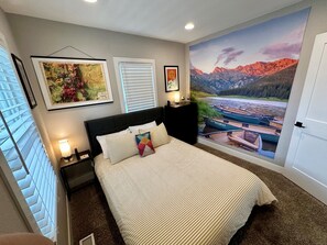 3 habitaciones, escritorio, tabla de planchar con plancha y wifi gratis 