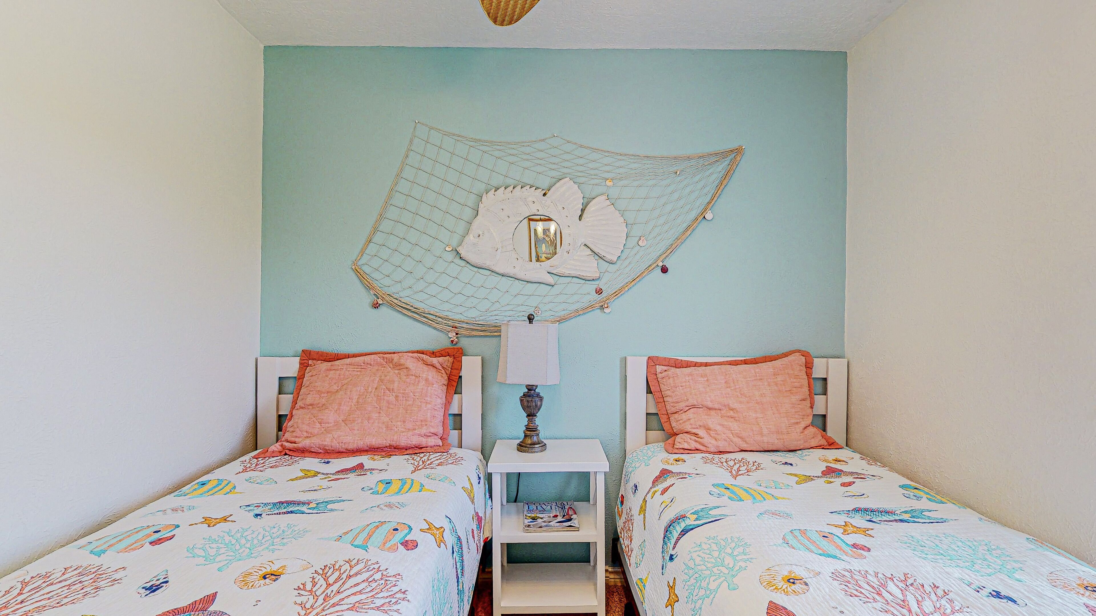 Footprints - 4 bed, 2 bath, sleeps 11