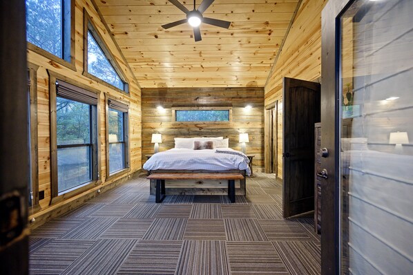 4 bedrooms, free WiFi, bed sheets