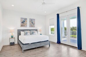 6 多间卧室、熨斗/熨衣板、免费 WiFi、床单