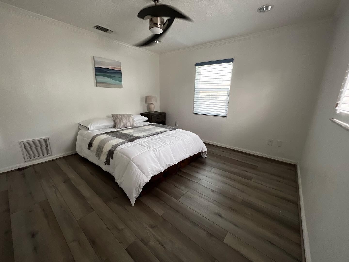 3 室のベッドルーム、WiFi、ベッドシーツ