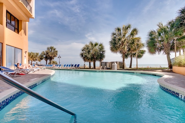 Innenpool, beheizter Pool