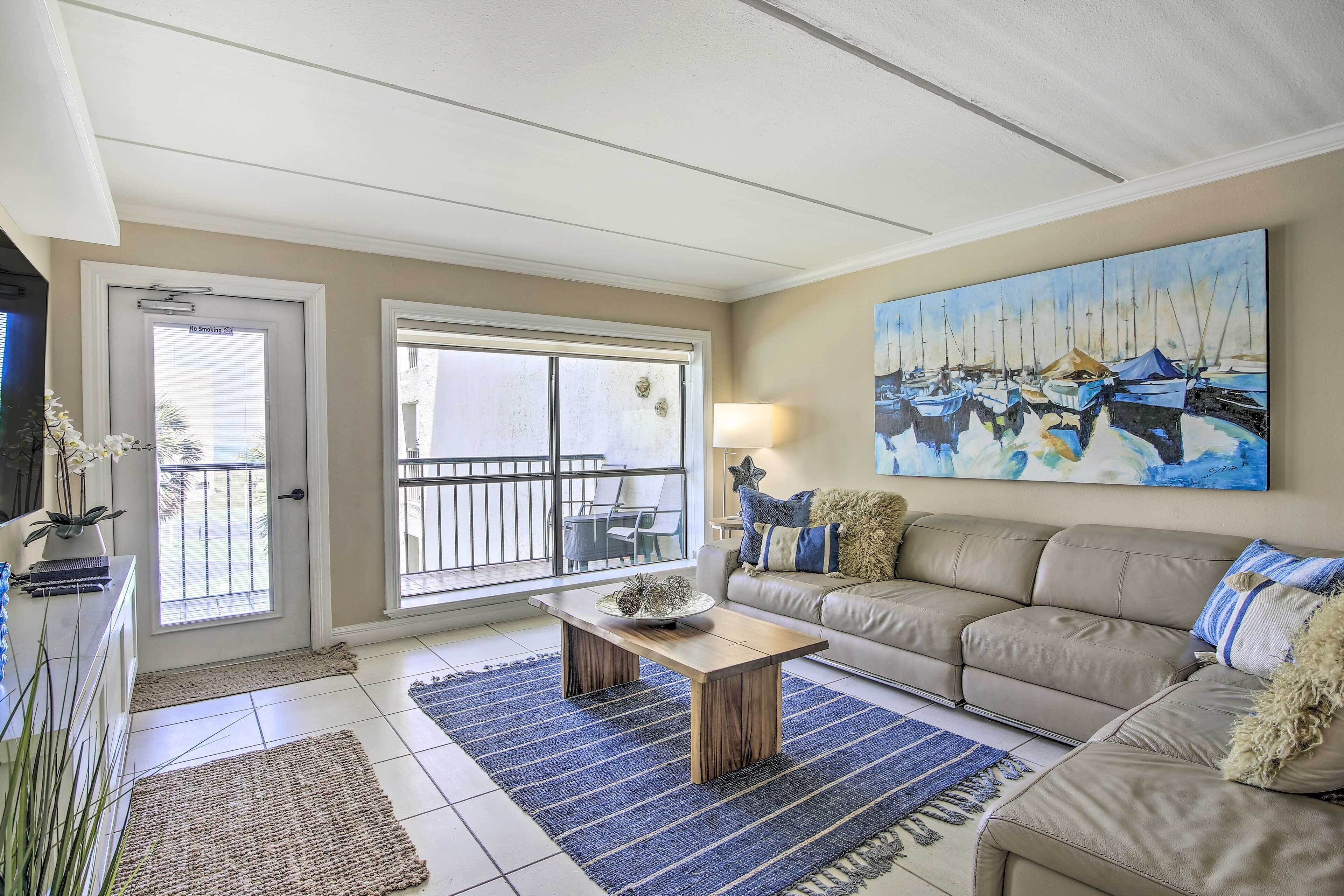 South Padre Island Apt w/ Beach & Pool Access