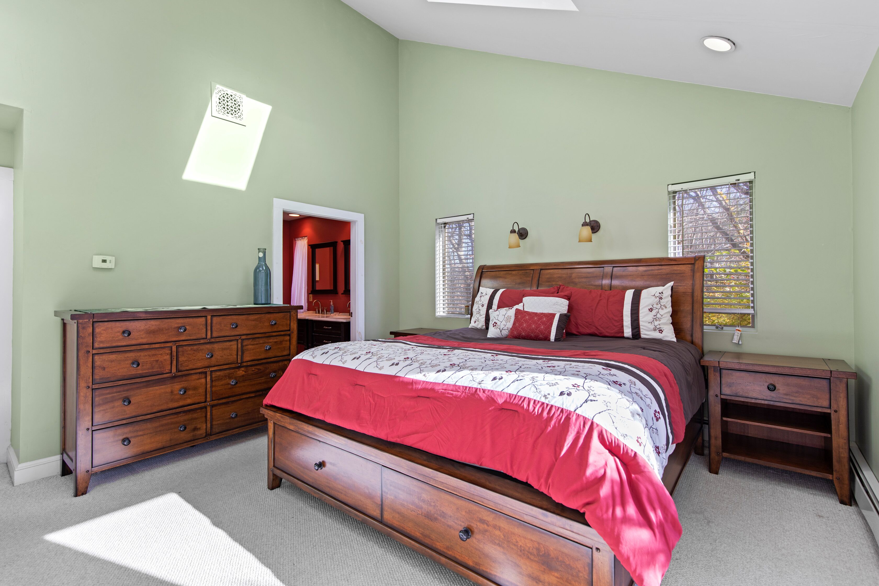 Spacious 4BR Trickey Moose Family Retreat