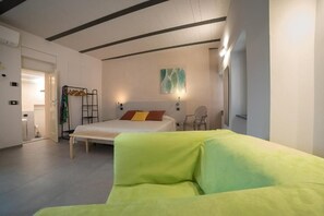 1 chambre, coffres-forts dans les chambres, bureau