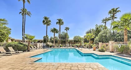 3 Mi to Camelback Ranch: Condo w/ Pool Access