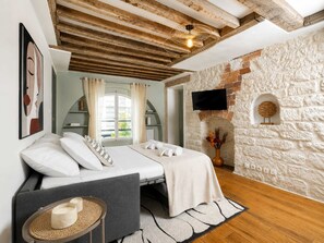 1 bedroom, iron/ironing board, WiFi, bed sheets - Authentic parisian property in the Marais (Paris)