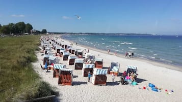 Una spiaggia nelle vicinanze