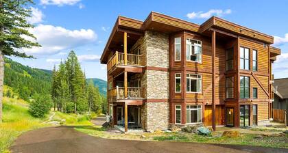 The Cold Smoke Condo