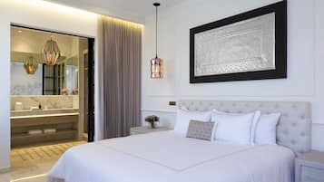 Junior Suite | 1 bedroom, premium bedding, minibar, in-room safe