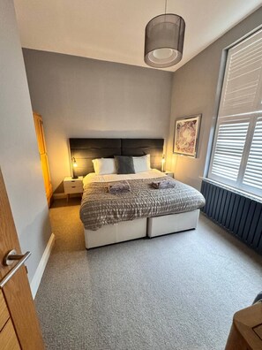 2 bedrooms, iron/ironing board, travel crib, free WiFi