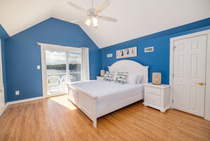 5 soverom, skrivebord, strykejern/-brett og wi-fi (inkludert)