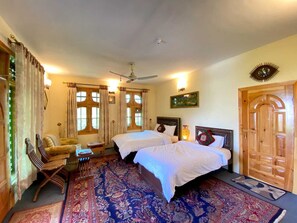 Chambre triple | Fer et planche Ă repasser, accĂšs au Wi-Fi (inclus)