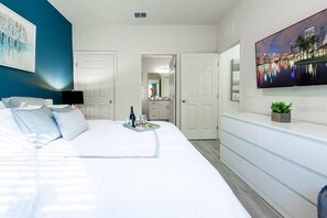 4 多间卧室、熨斗/熨衣板、旅行婴儿床、WiFi