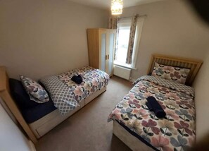 Comfort House, 4 Bedrooms | 4 bedrooms, free WiFi - Orpington RSG House (Orpington)