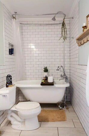 Een bad/douchecombinatie