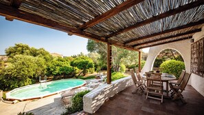 Outdoor dining - Villa Isa 6, Emma Villas (Altura)