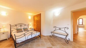 3 bedrooms, desk, iron/ironing board, free WiFi - Villa Isa 6, Emma Villas (Altura)