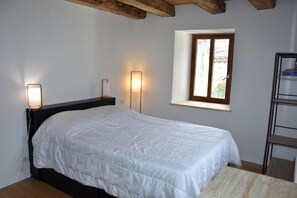 4 camere, Wi-Fi (a pagamento)
