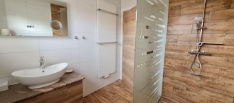 Ferienwohnung Jekarie 1