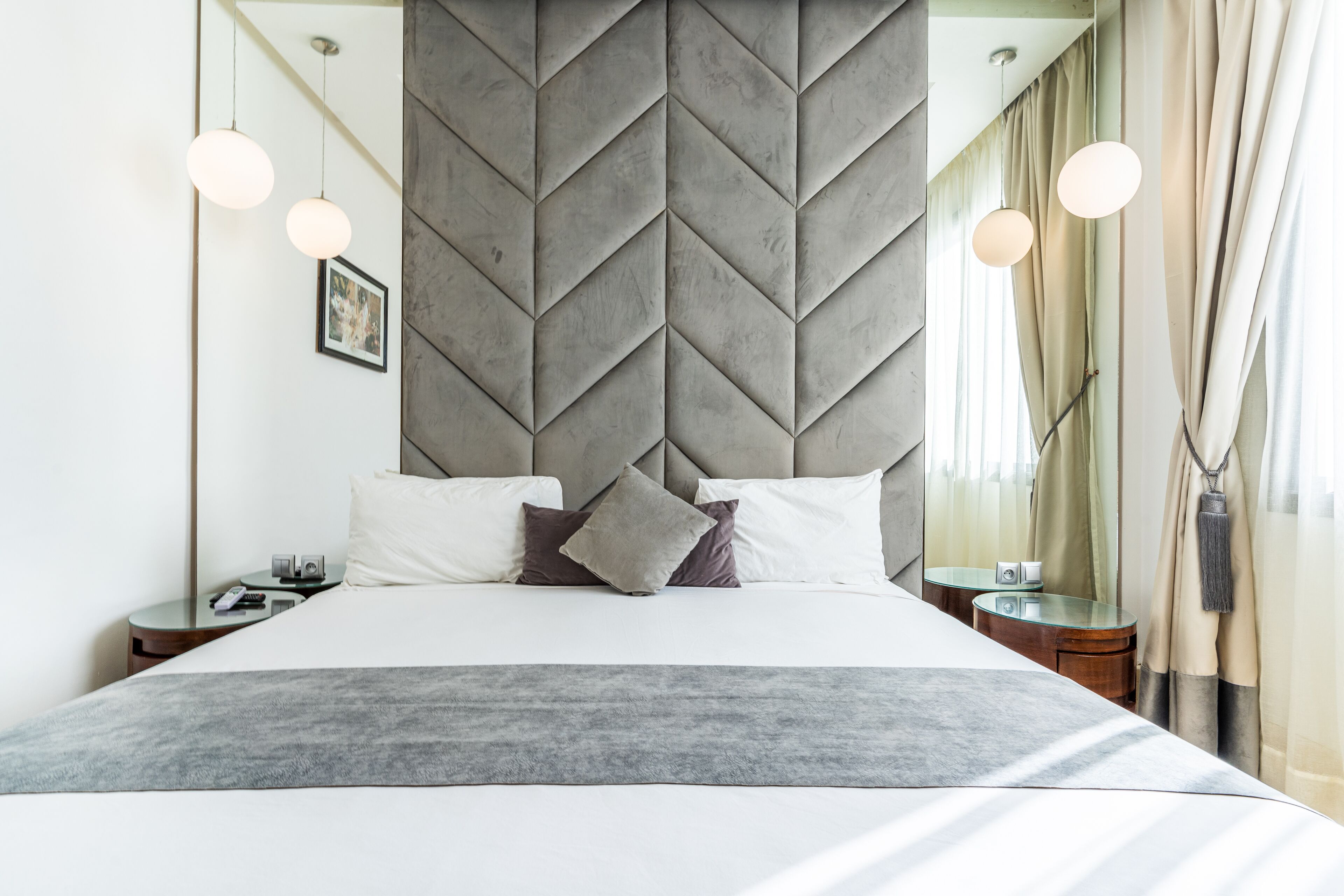 Deluxe-Doppelzimmer | Minibar, Zimmersafe, Schreibtisch, laptopgeeigneter Arbeitsplatz