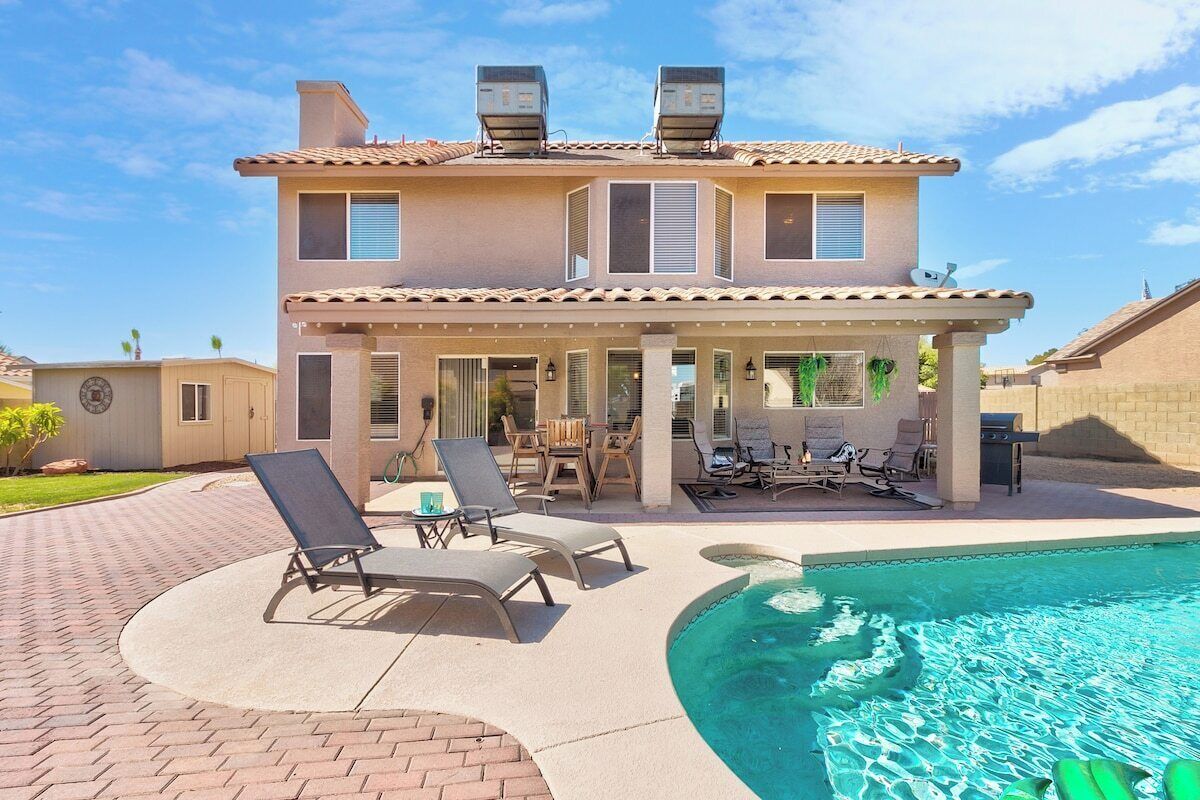 Paradise in Peoria - Rising Realty Rentals