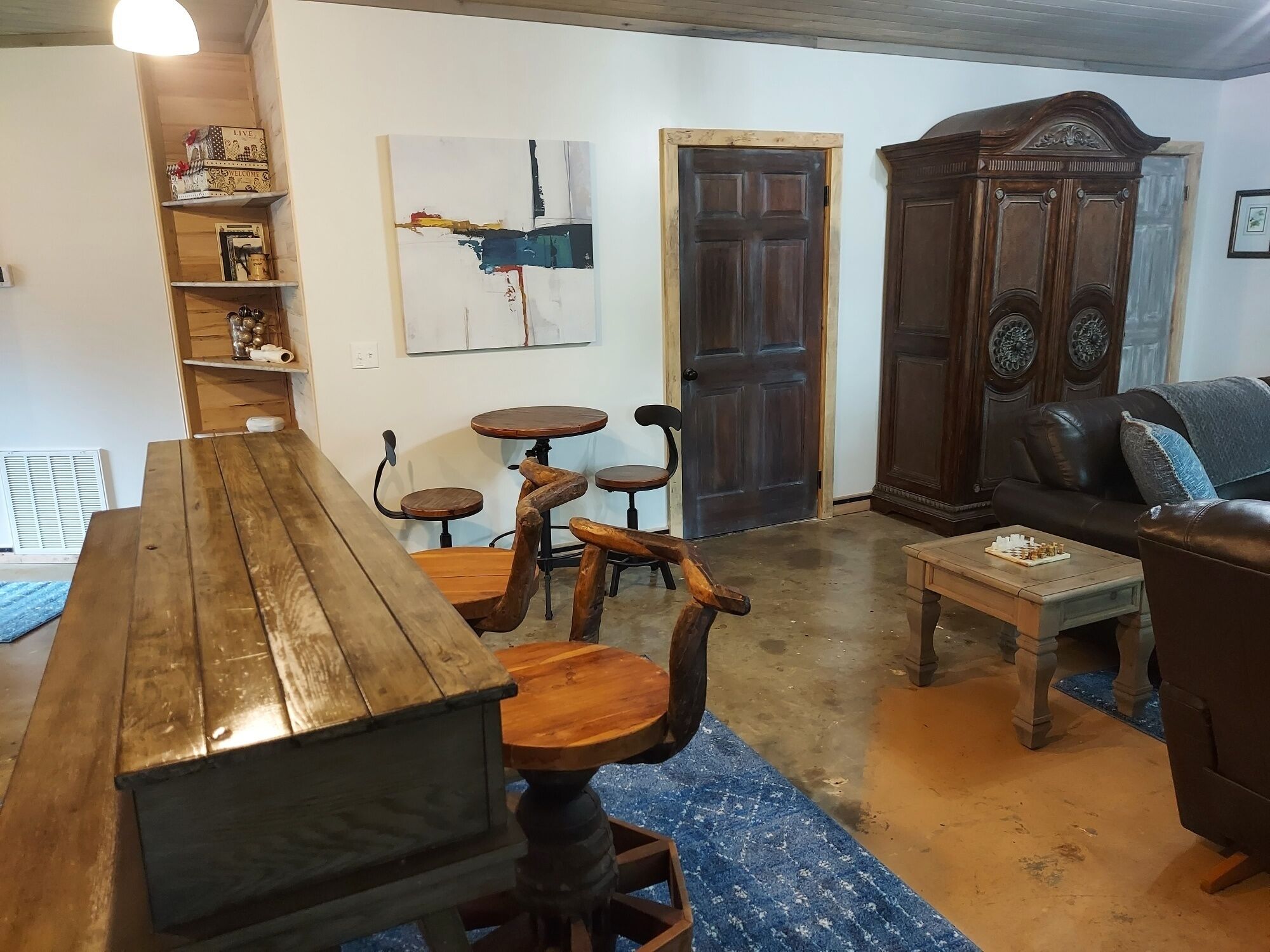 Lucky Al’s Cabin at Riverside Farm