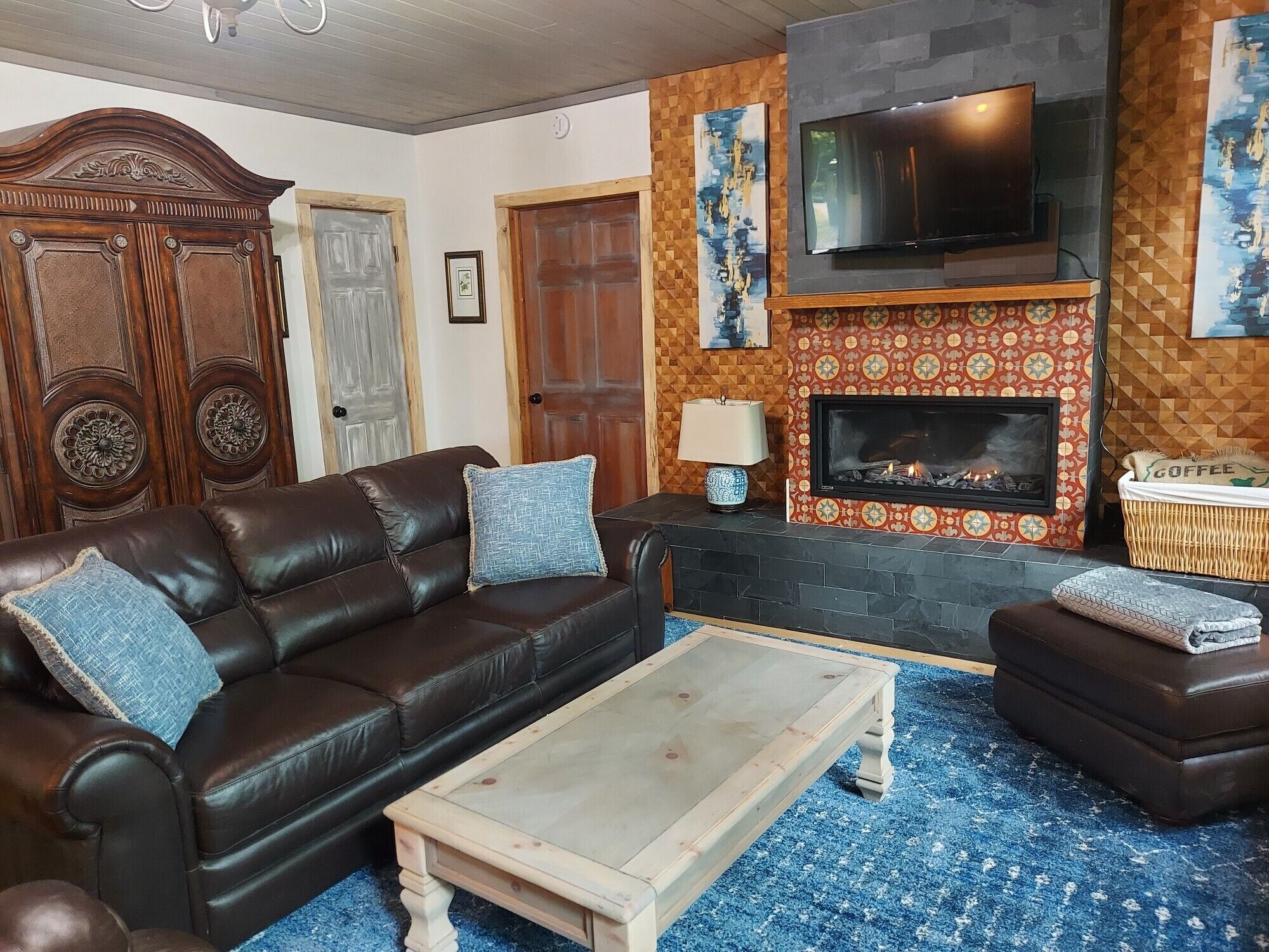 Lucky Al’s Cabin at Riverside Farm