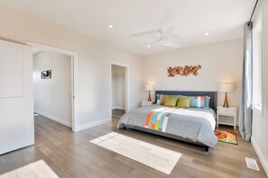 Grand Townhome, 2 Bedrooms, Non Smoking