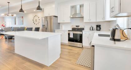 New 16 Ppl Townhouses in Winsdor