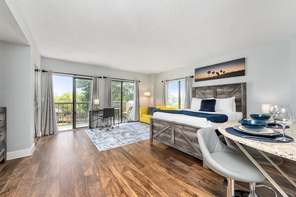 Executive-Apartment | Hochwertige Bettwaren, Daunenbettdecken, Pillowtop-Betten