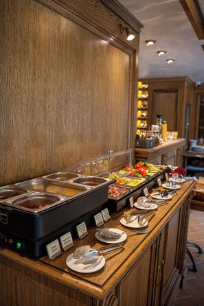 Petit déjeuner buffet compris tous les jours