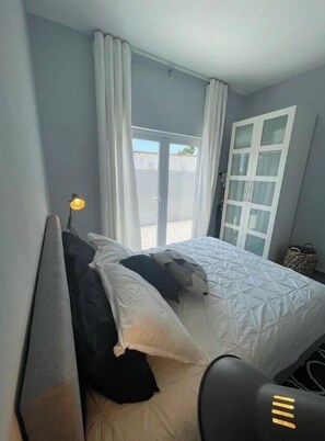 1 chambre, fer et planche à repasser, Wi-Fi, draps fournis