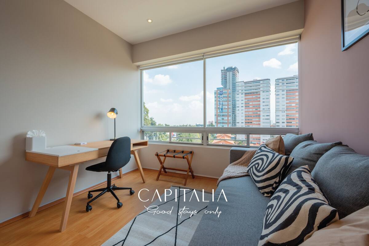 Signature Apartment, 2 Bedrooms | Cadar kapas Mesir, peralatan tempat tidur premium, tilam berlapik, meja 