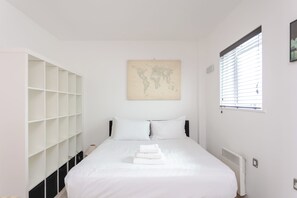 2 chambres, fer et planche à repasser, accès à Internet, literie fournie