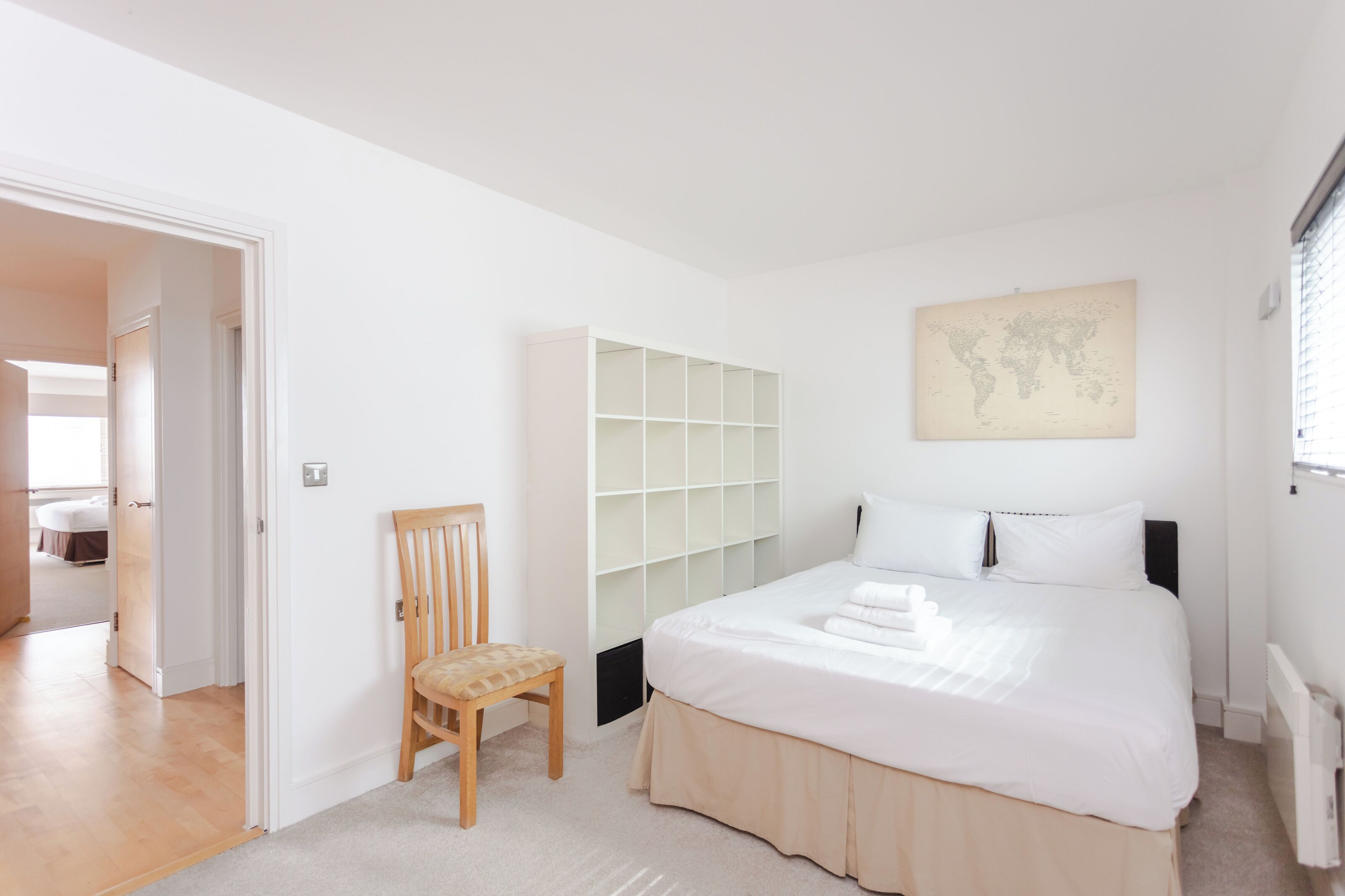 2 bedrooms, iron/ironing board, internet, bed sheets