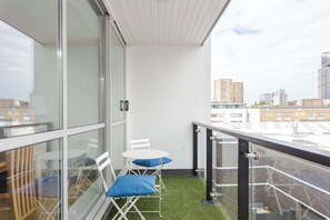 Property grounds - Cosy and Spacious 3 BD flat on Bermondsey St (London)